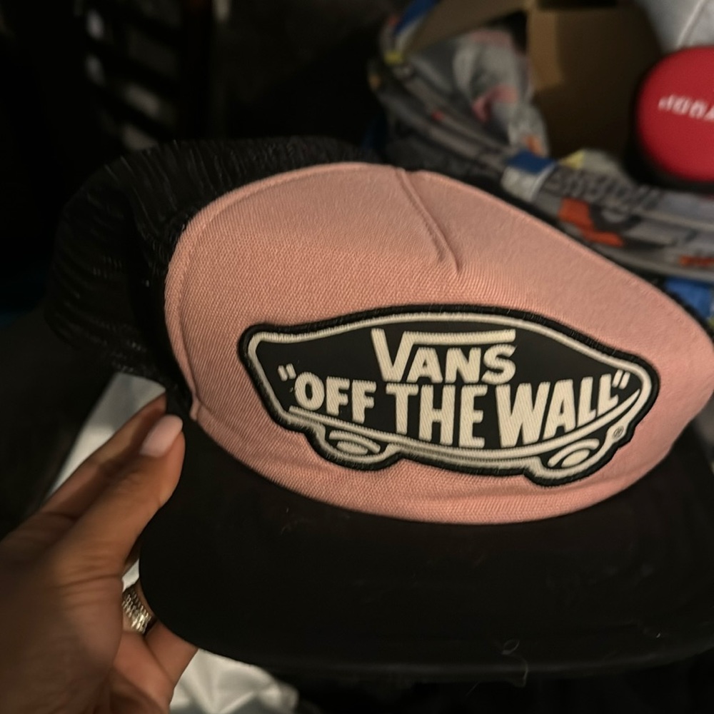 Vans off the wall hat